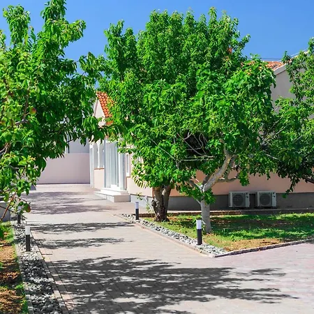 Villa Pacis