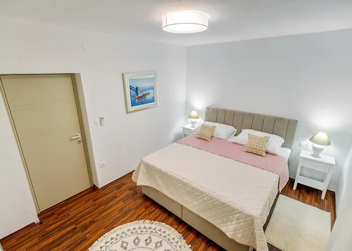 Pacis * 本科瓦茨